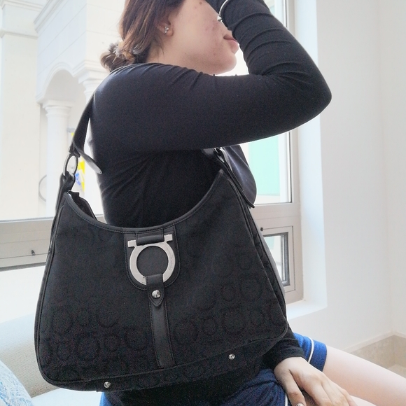 Salvatore Ferragamo shoulder bag - Picture 7 of 15